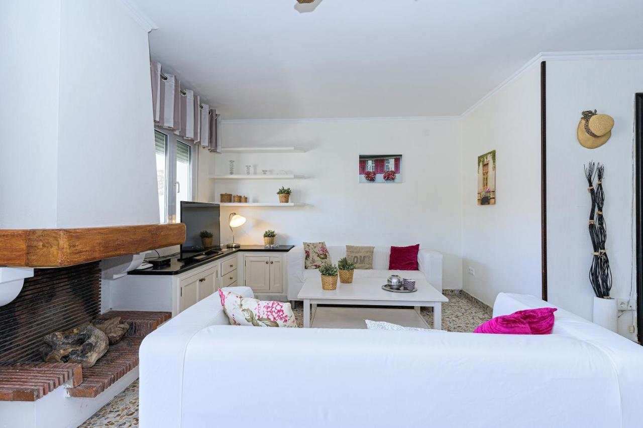 Andaluz Apartments - Algarrobo ネルハ エクステリア 写真