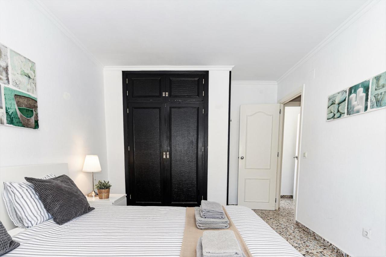 Andaluz Apartments - Algarrobo ネルハ エクステリア 写真