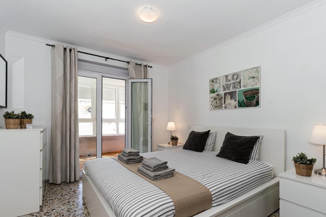 Andaluz Apartments - Algarrobo ネルハ エクステリア 写真