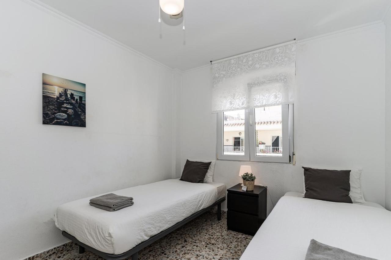 Andaluz Apartments - Algarrobo ネルハ エクステリア 写真