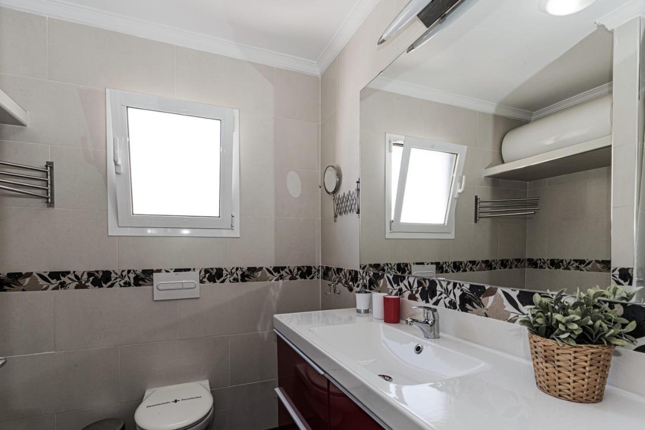 Andaluz Apartments - Algarrobo ネルハ エクステリア 写真