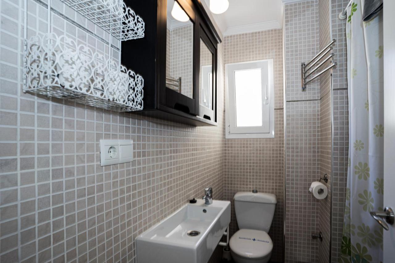 Andaluz Apartments - Algarrobo ネルハ エクステリア 写真