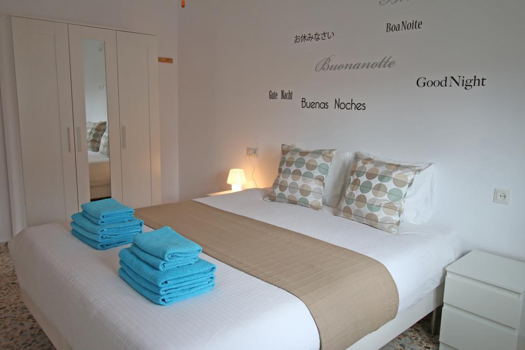 Andaluz Apartments - Algarrobo ネルハ エクステリア 写真