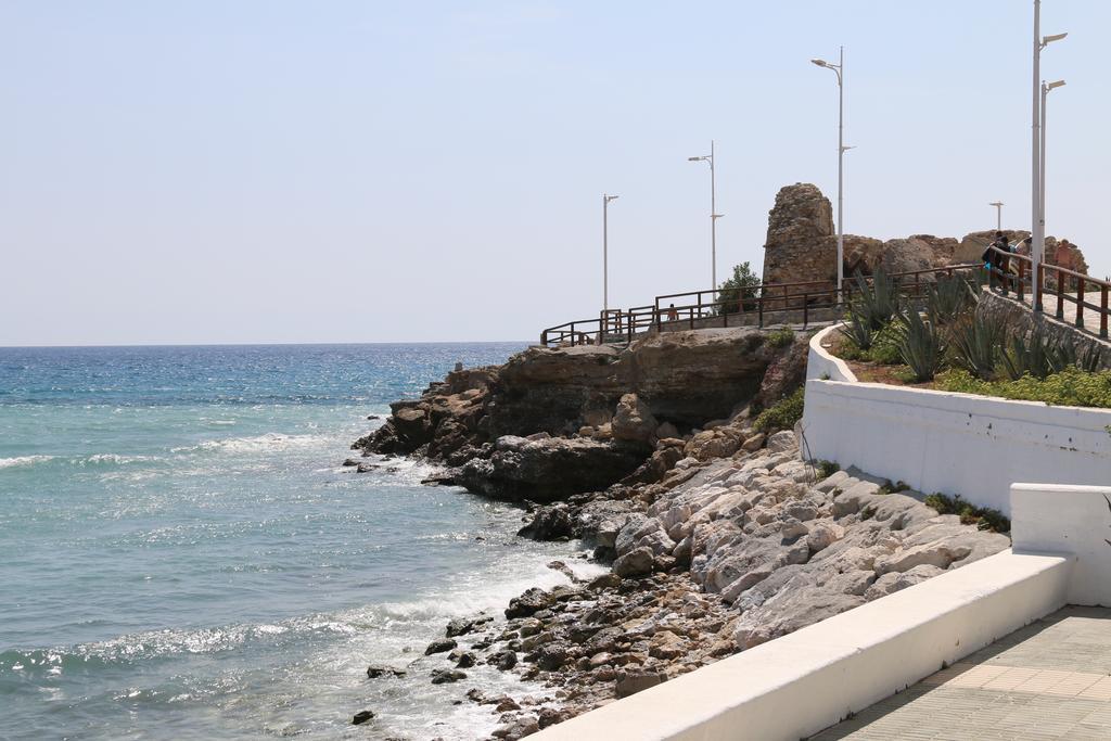 Andaluz Apartments - Algarrobo ネルハ エクステリア 写真