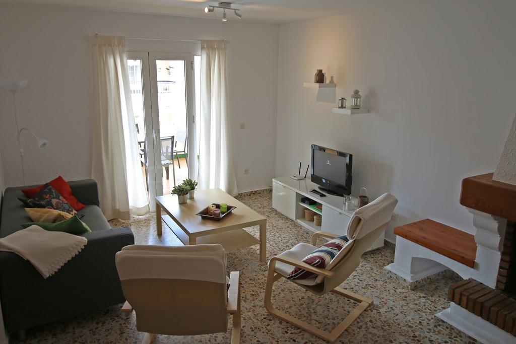Andaluz Apartments - Algarrobo ネルハ エクステリア 写真