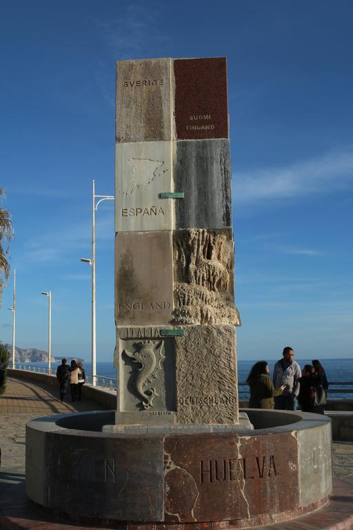 Andaluz Apartments - Algarrobo ネルハ エクステリア 写真